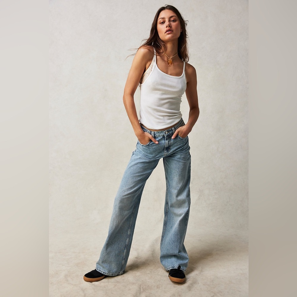 NWOT - We The Free - Tinsley Baggy Jeans - Blue Bird - Size 26 Regular